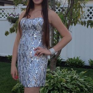 Beautiful Scala white and silver sequin dress. Perfect for new years eve